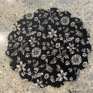 Cozy Cottage Reversible Parisian 17” Round Scalloped Placemats.  (6 total)